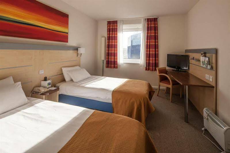 Holiday Inn Express Leicester City By Ihg Exterior foto